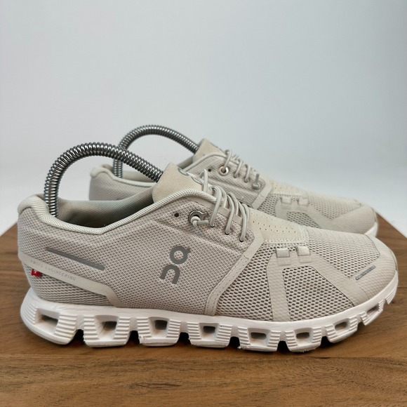 Womens On Cloud 5 Ivory Athletic Gym Road Running Sneakers Shoes Size 8 M GUC - Picture 1 of 8